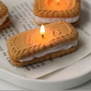 NEW cookie biscuit wax aromatherapy candle